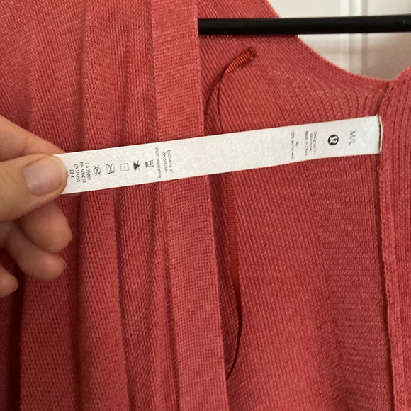 Lululemon Merino Wool Short Sleeve Wrap, M/L - Picture 4 of 4